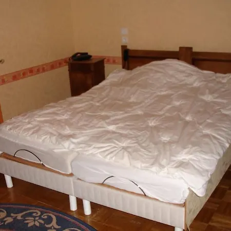 Hotel Fermette 6 A 8 Personnes La Fontaine-Saint-Martin